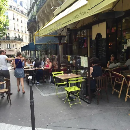 Sur Cour Lägenhet *